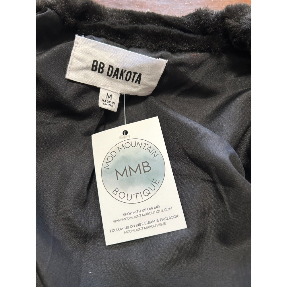 BB Dakota Faux Fur Jacket Coat Size Medium Black Ribbed Single Button NWT $138 - Picture 7 of 12